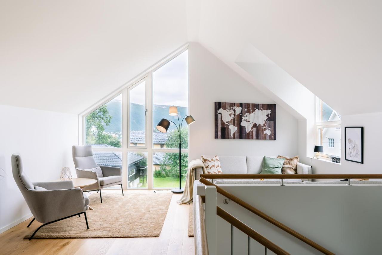 Modern Villas In Plush Town Tromso Exterior photo