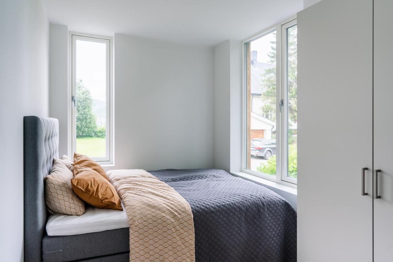Modern Villas In Plush Town Tromso Exterior photo