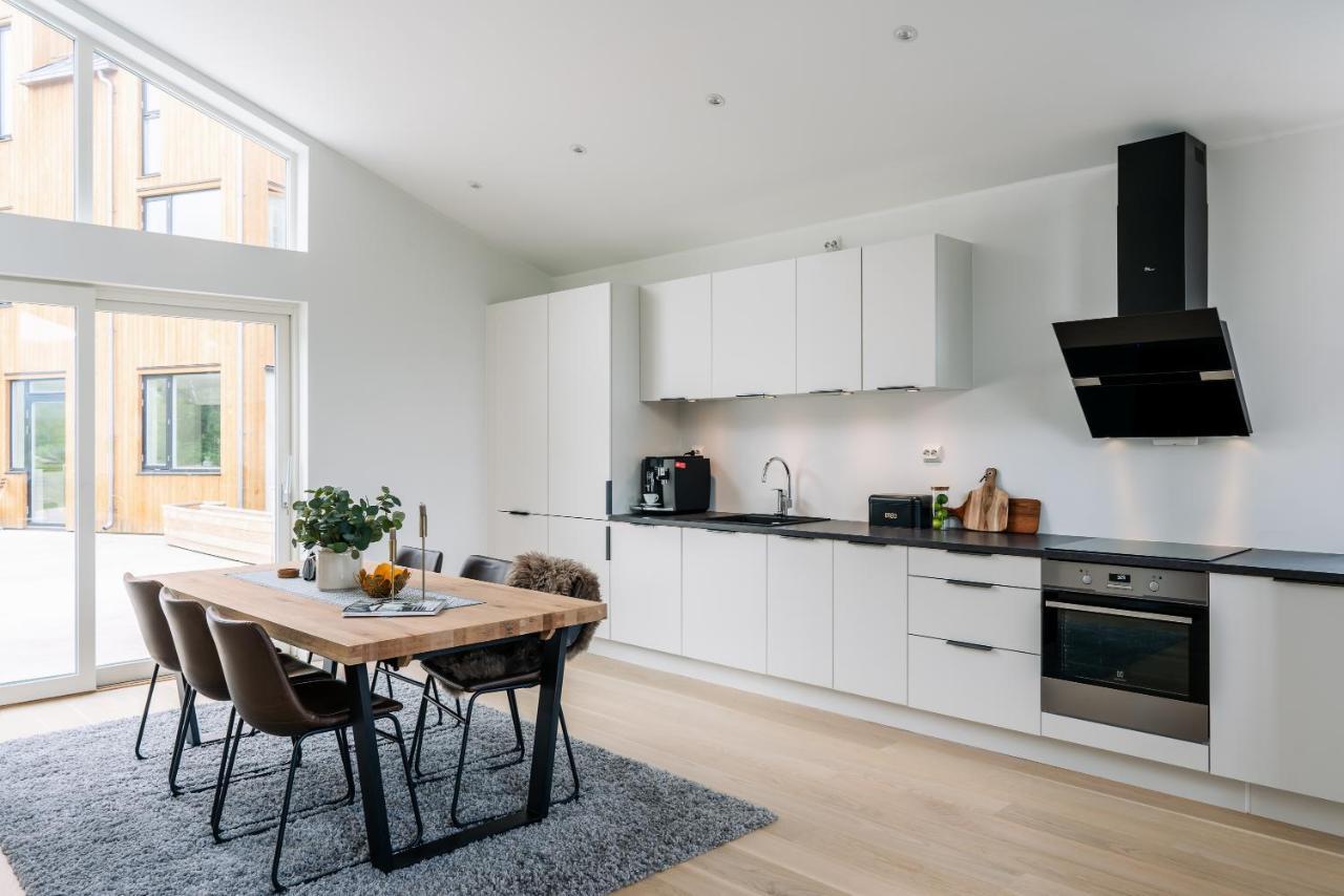 Modern Villas In Plush Town Tromso Exterior photo
