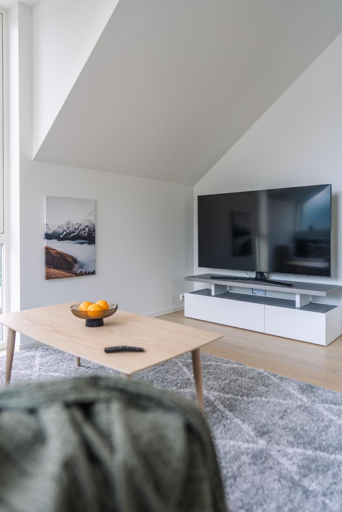 Modern Villas In Plush Town Tromso Exterior photo