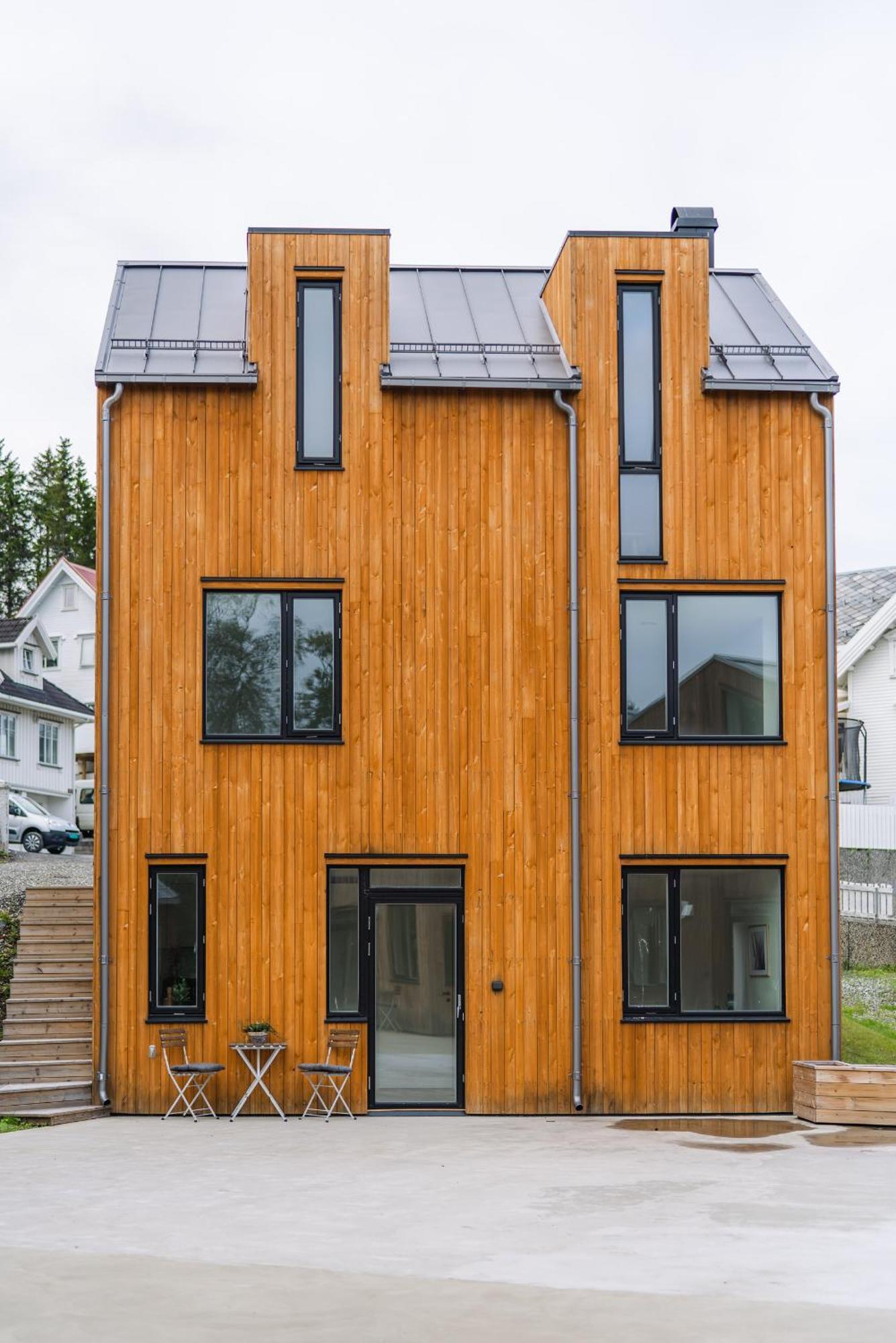 Modern Villas In Plush Town Tromso Exterior photo